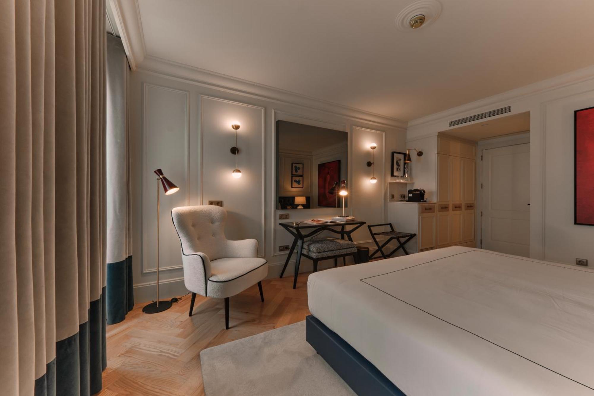 Ga Palace Hotel & Spa, A Xixth-Century Villa Porto Exterior photo A room at the hotel